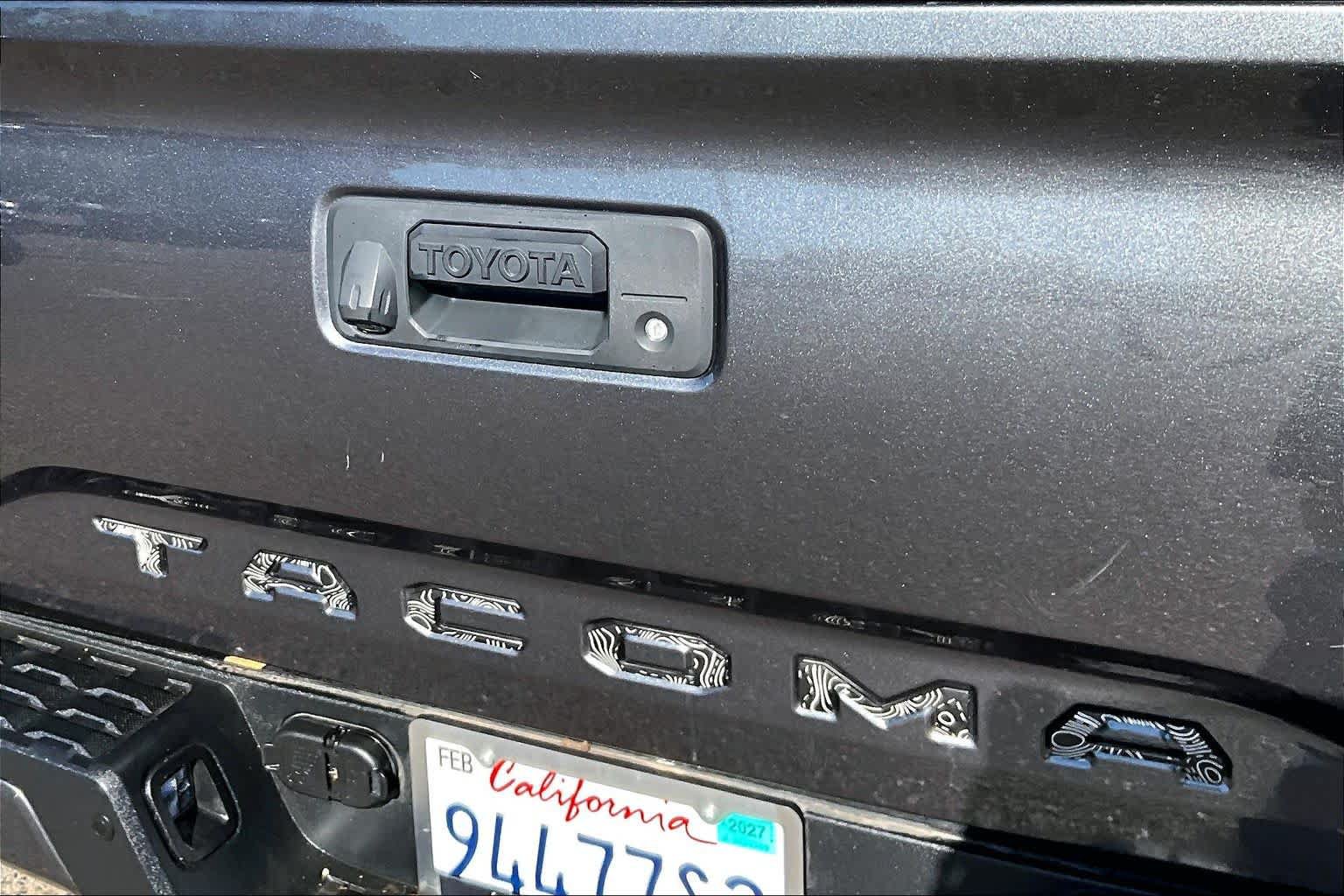 Used 2020 Toyota Tacoma TRD Off-Road w/ Technology Package AWD/4WD image 30