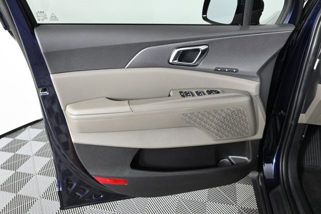 New 2026 Kia Carnival EX image 19