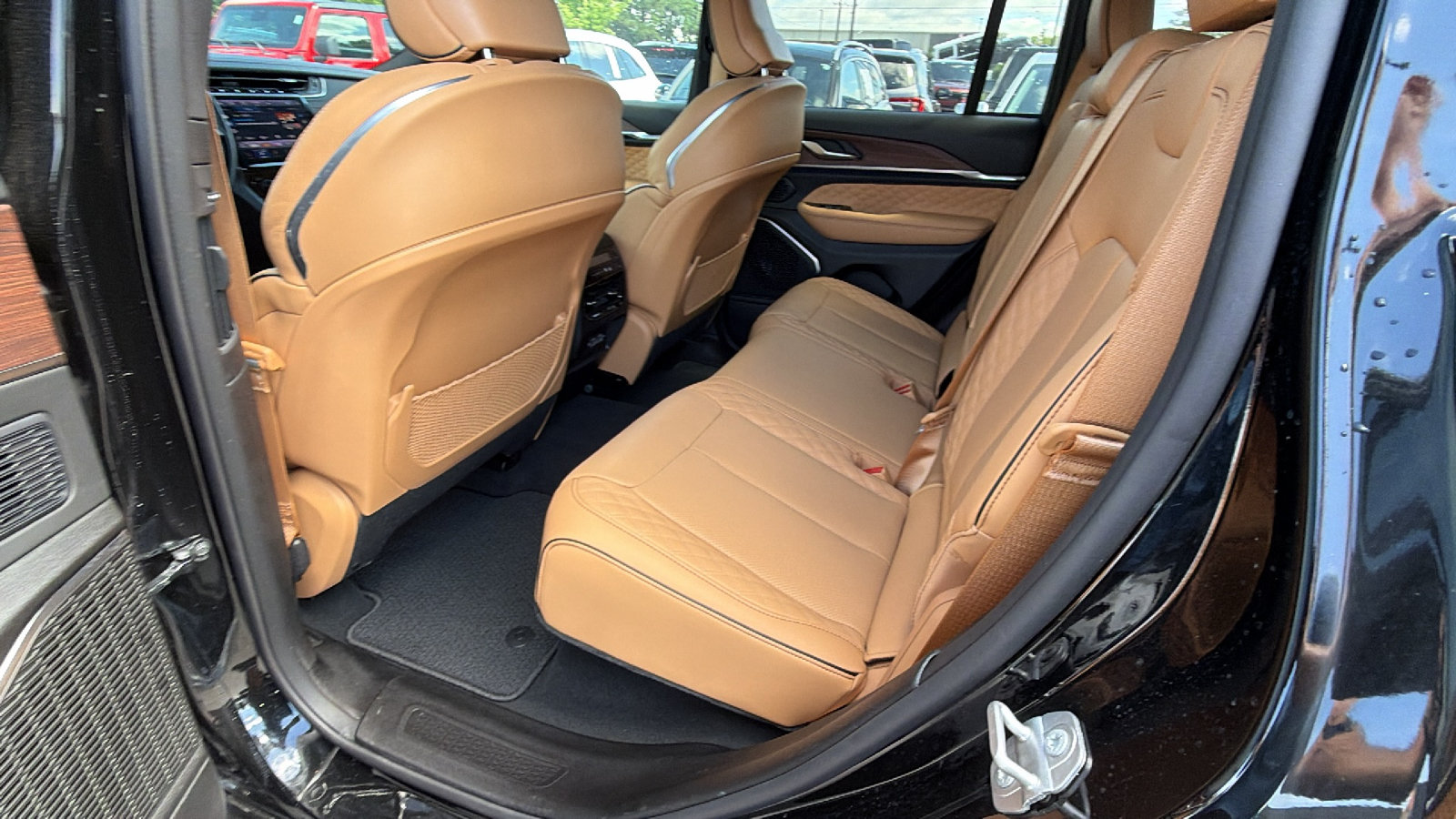 Used 2024 Jeep Grand Cherokee Summit AWD/4WD image 24