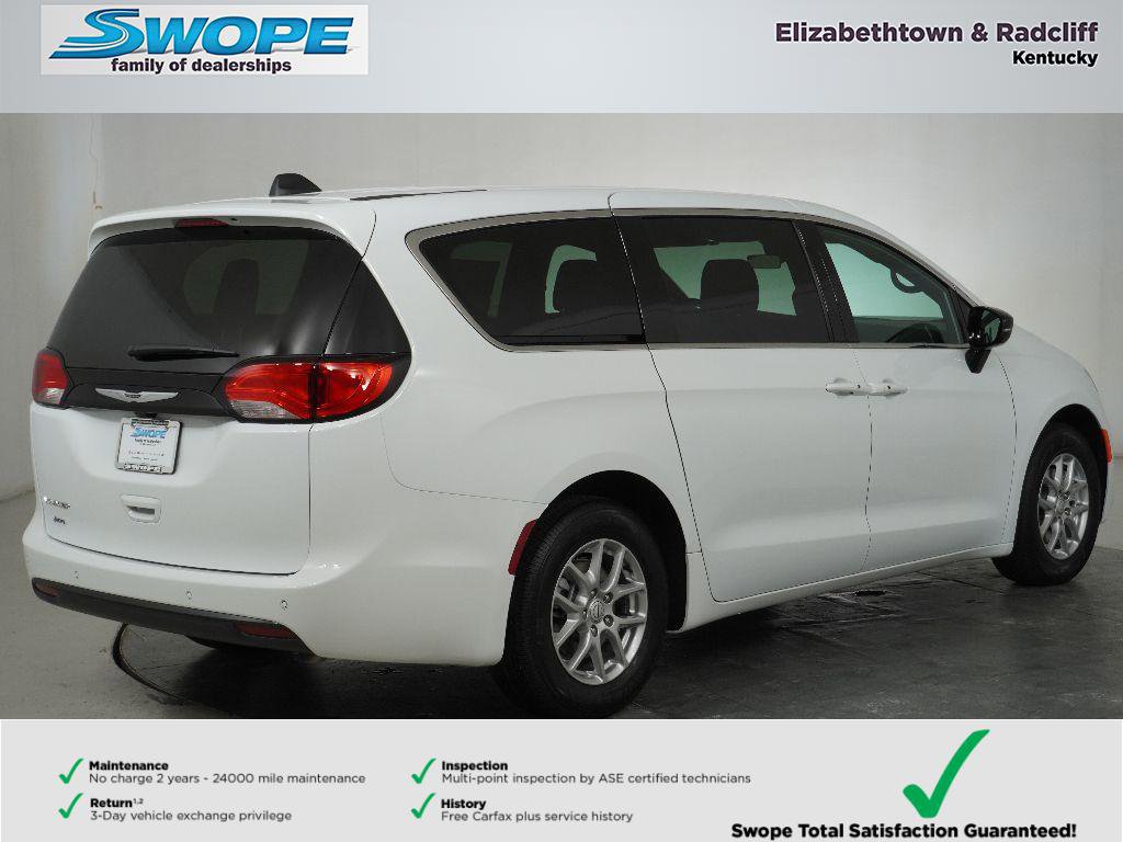 New 2026 Chrysler Voyager LX FWD image 3