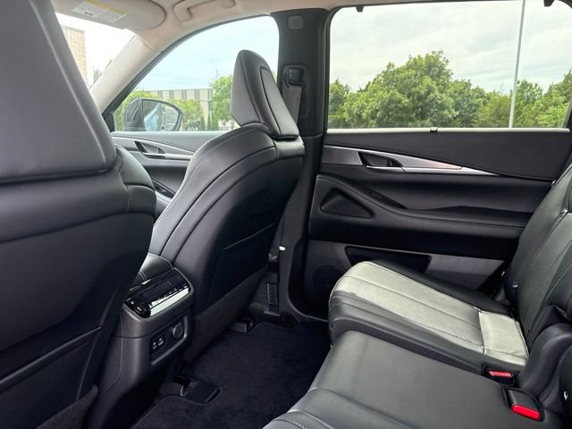 Used 2023 INFINITI QX60 Luxe w/ Cargo Package AWD/4WD image 8