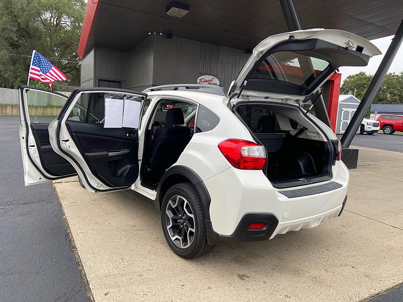 Used 2017 Subaru Crosstrek 2.0i Premium w/ Moonroof Package AWD/4WD image 22