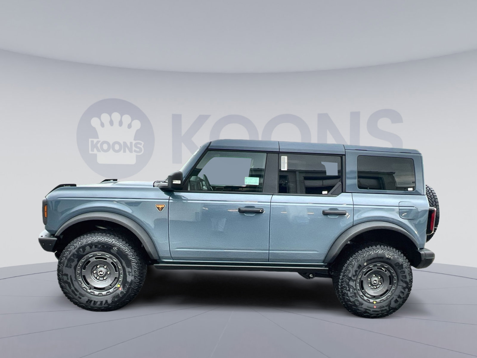 New 2025 Ford Bronco Badlands image 2