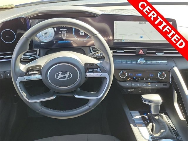 Certified 2025 Hyundai Elantra SEL image 4