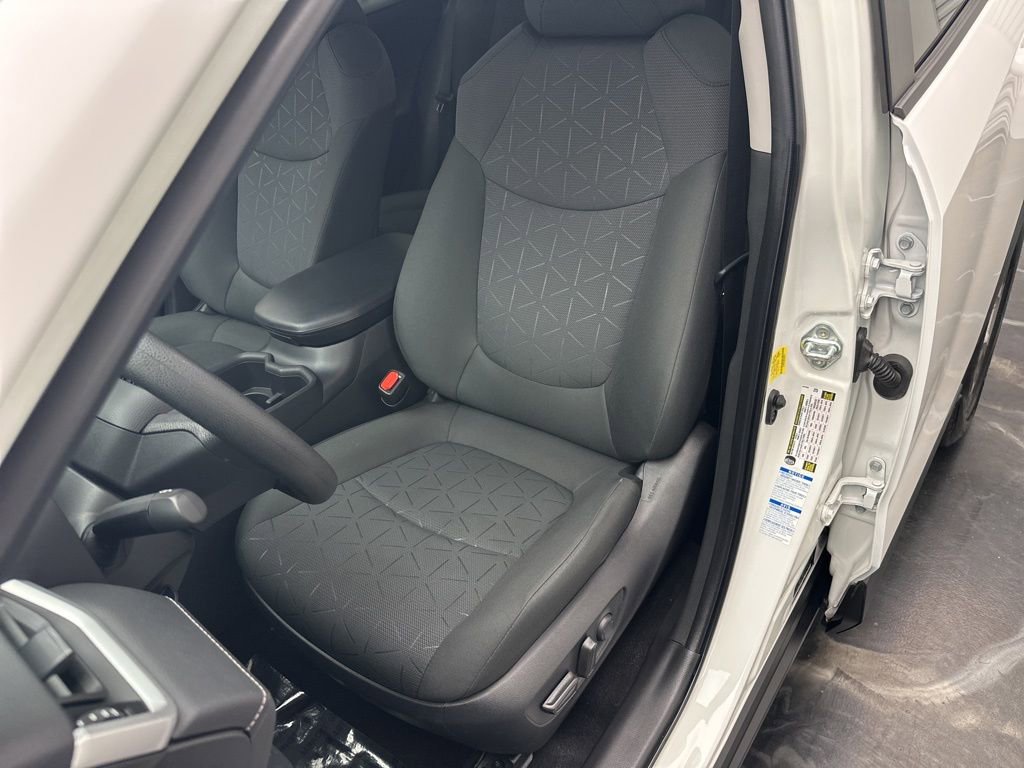 Used 2022 Toyota RAV4 XLE image 15