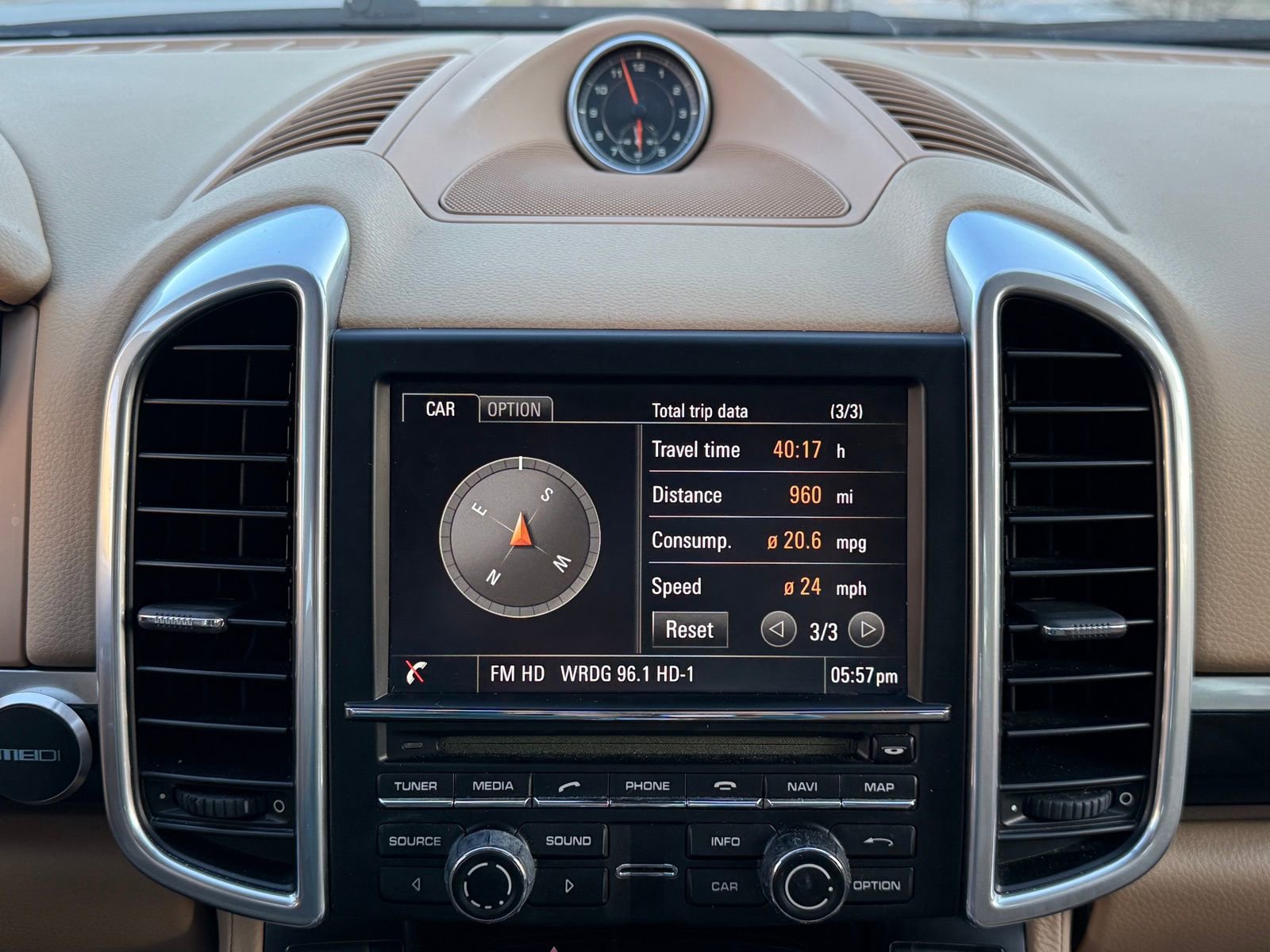 Used 2016 Porsche Cayenne image 29