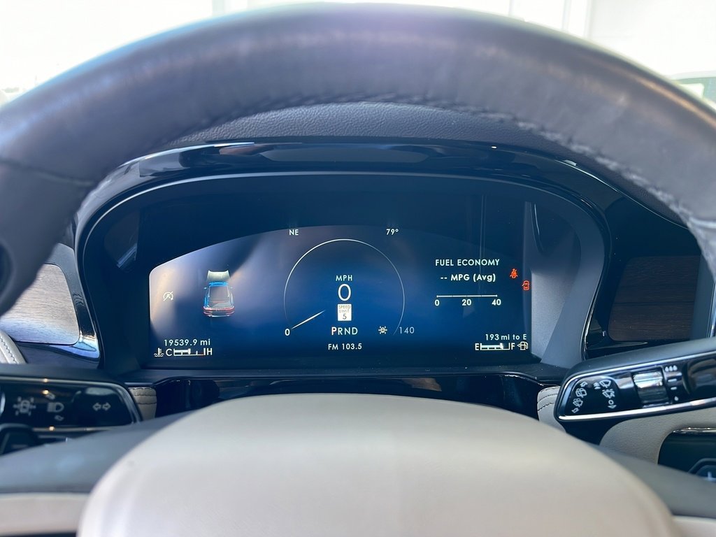 Used 2023 Lincoln Corsair Reserve w/ Equipment Group 201A image 16