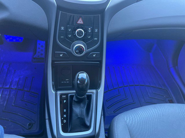 Used 2014 Hyundai Elantra SE w/ Option Group 02 image 17