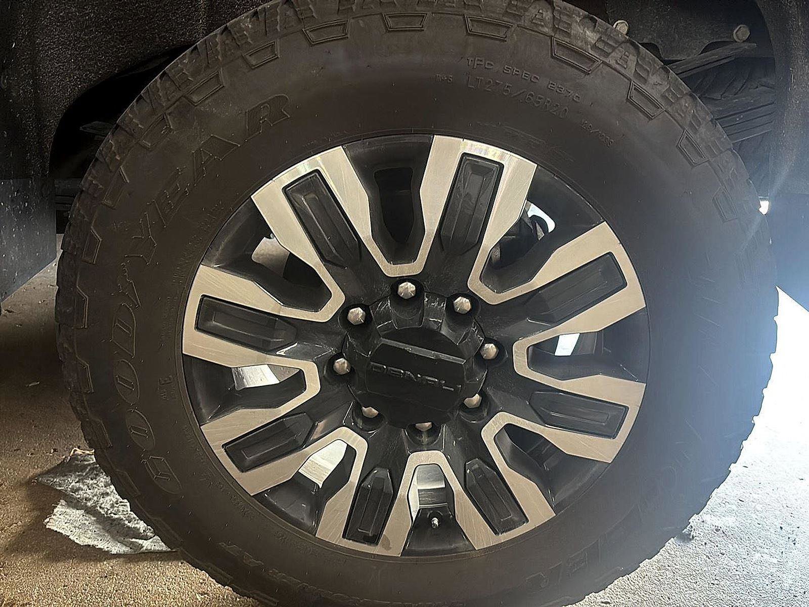 Used 2025 GMC Sierra 3500 Denali Ultimate image 6