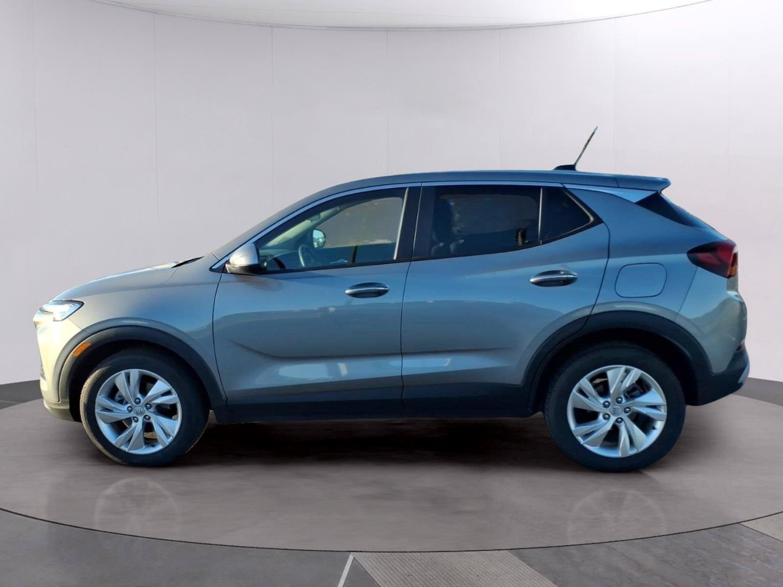 Certified 2026 Buick Encore GX Preferred FWD image 2