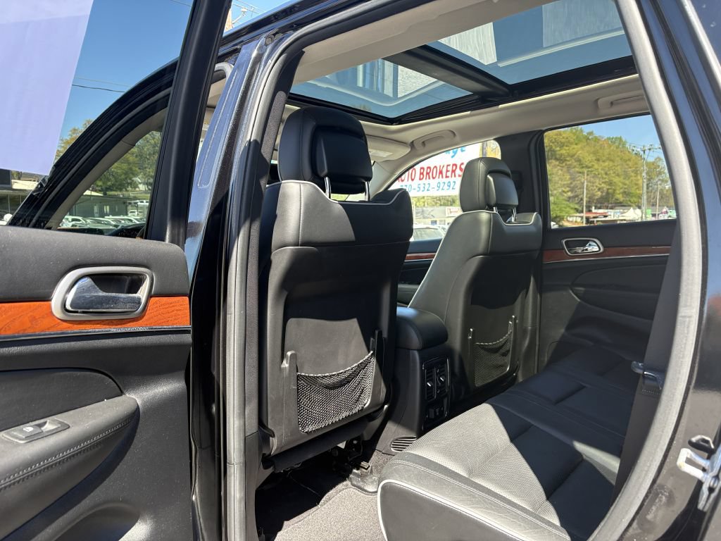 Used 2013 Jeep Grand Cherokee Overland w/ Trailer Tow Group IV RWD image 14