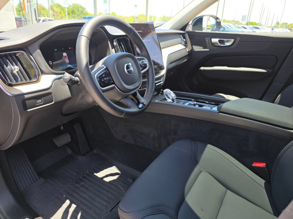 Used 2026 Volvo XC60 B5 Plus w/ Protection Package Premier AWD/4WD image 29