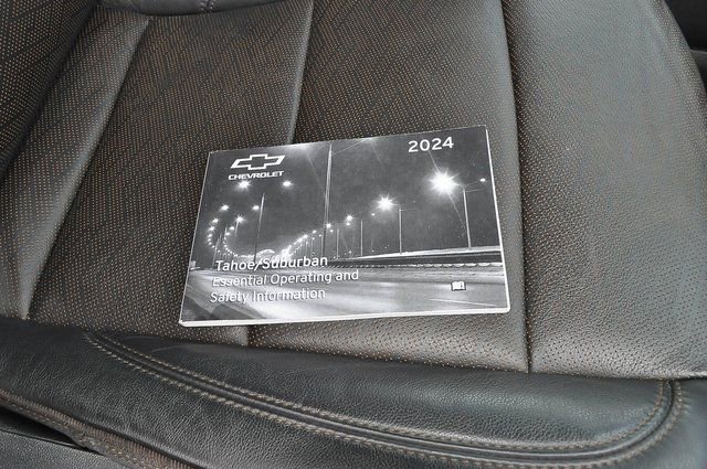 Used 2024 Chevrolet Suburban High Country w/ Advanced Technology Package image 23