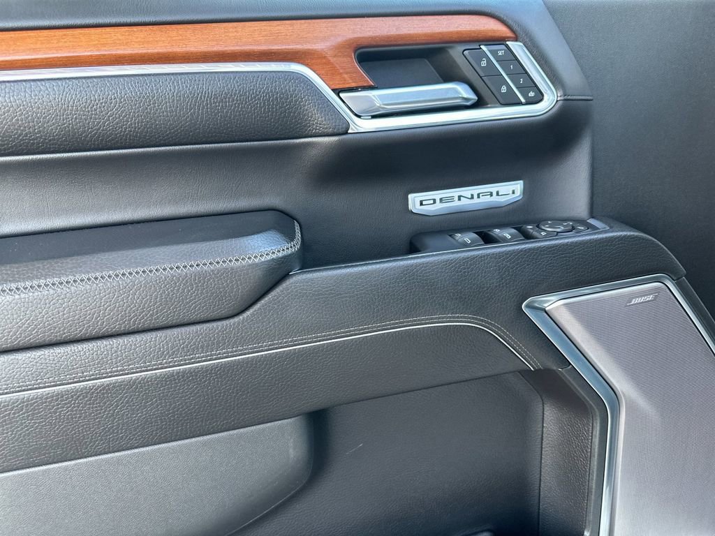 Used 2022 GMC Sierra 1500 Denali w/ Denali Reserve Package image 10