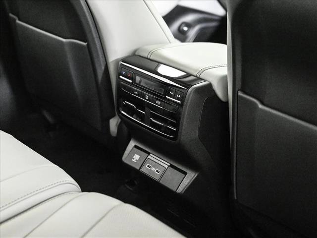 Used 2024 Acura MDX SH-AWD w/ Technology Package image 18