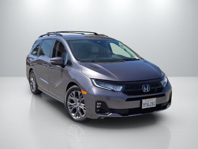 Used 2025 Honda Odyssey Touring image 1