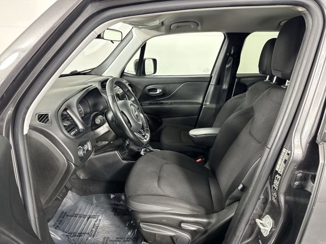 Used 2020 Jeep Renegade Altitude FWD image 5