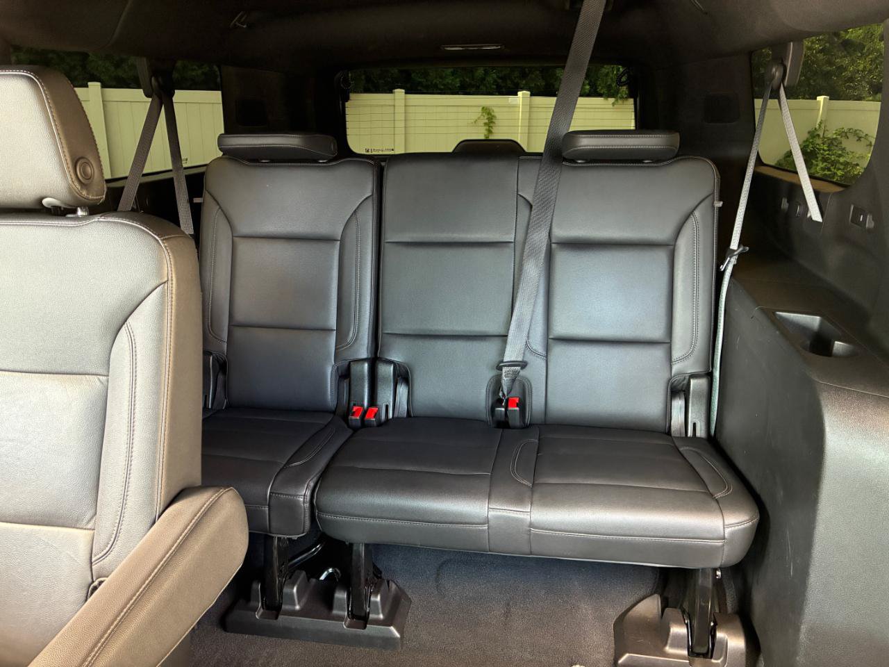 Used 2021 Chevrolet Suburban Z71 w/ Z71 Signature Package AWD/4WD image 32