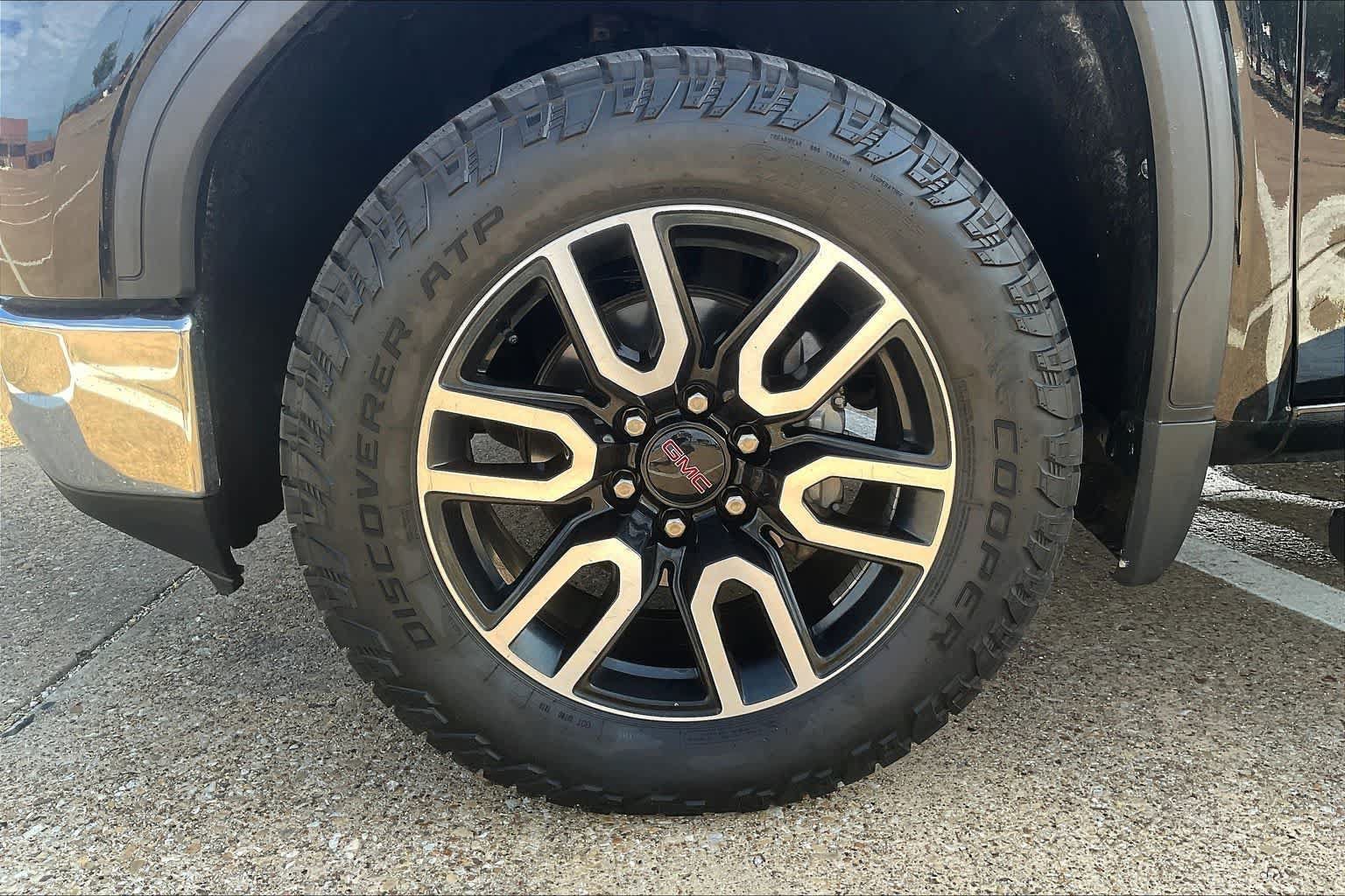 Used 2019 GMC Sierra 1500 SLE w/ SLE Value Package AWD/4WD image 8