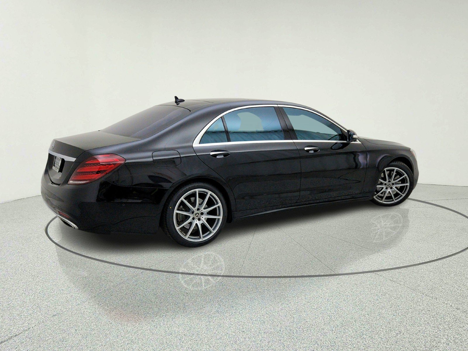 Used 2018 Mercedes-Benz S 450 Sedan image 8