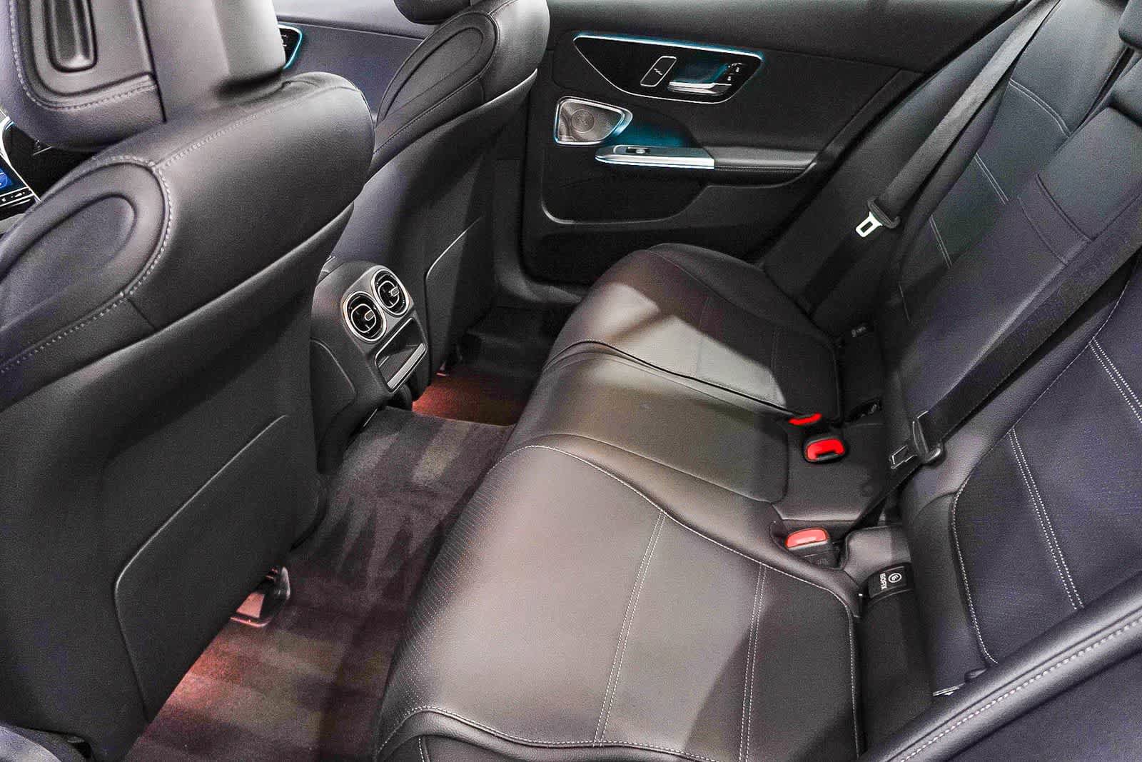 Used 2023 Mercedes-Benz C 300 Sedan image 21