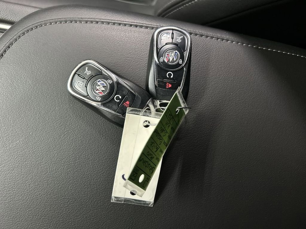 Used 2020 Buick Enclave Avenir w/ Avenir Technology Package AWD/4WD image 12