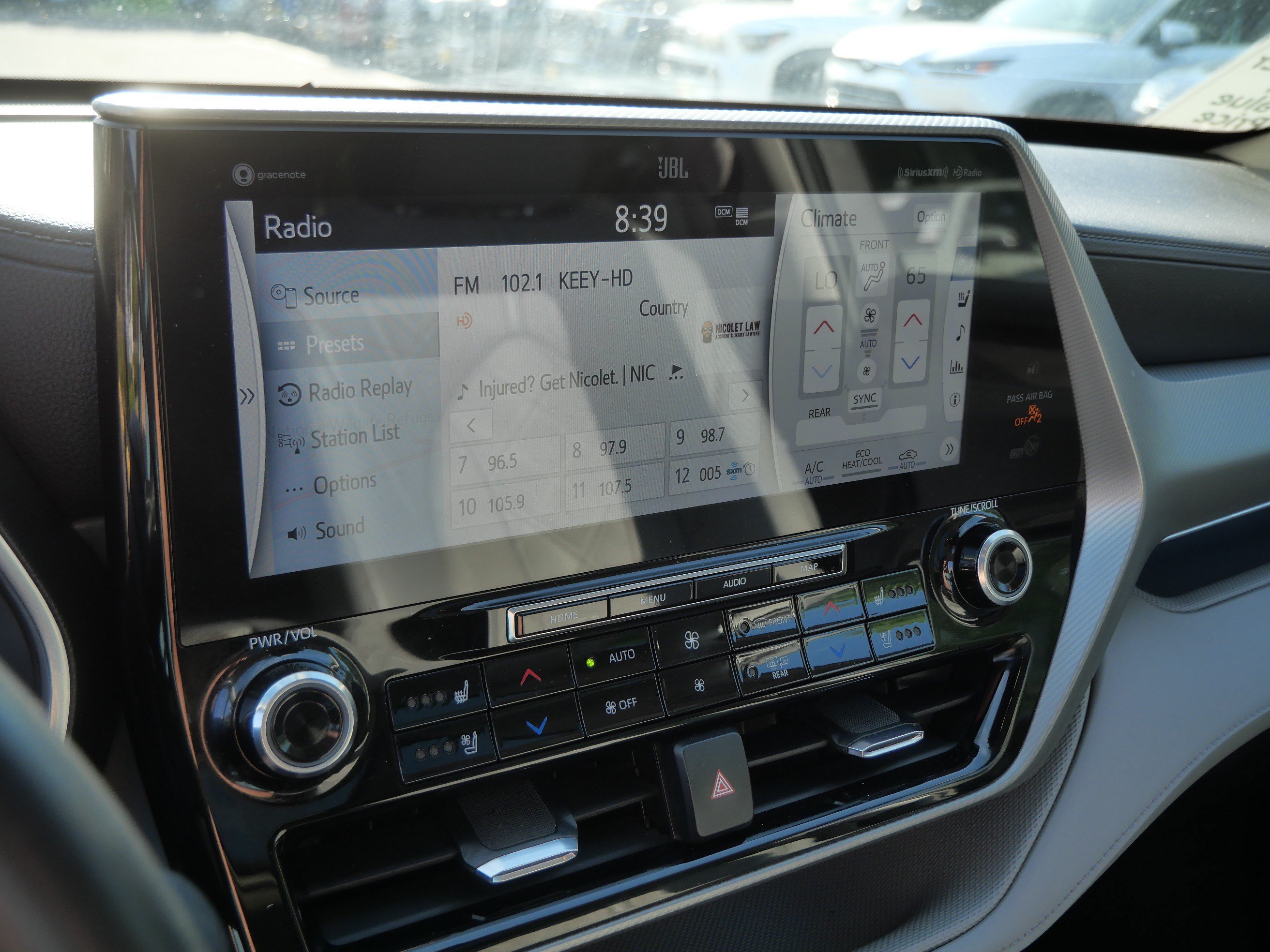 Used 2022 Toyota Highlander Platinum AWD/4WD image 22