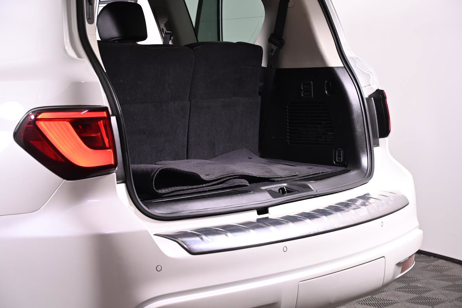 Used 2018 INFINITI QX80 4WD w/ Driver Assistance Package image 41