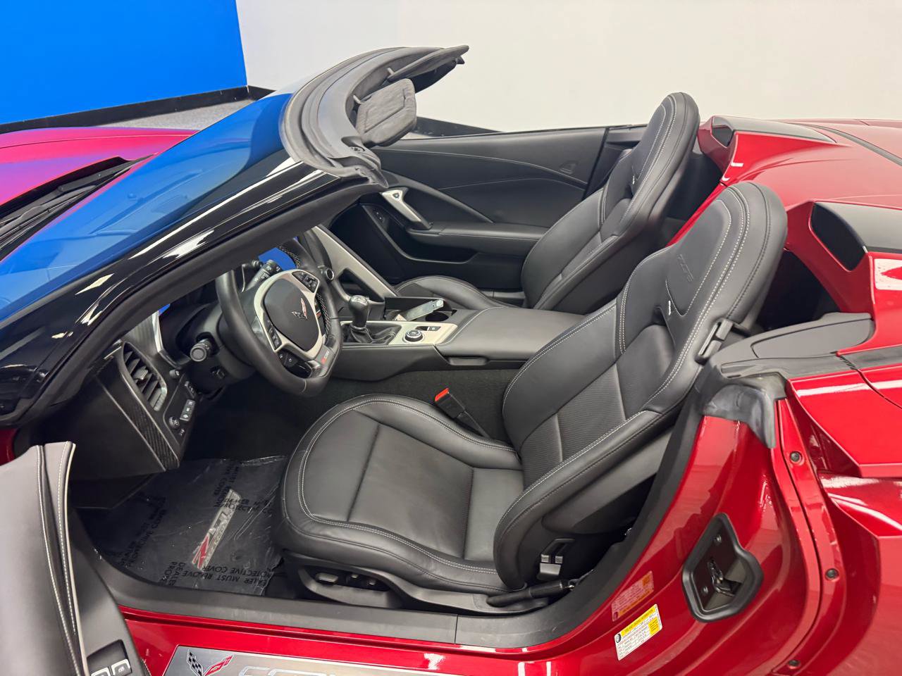 Used 2015 Chevrolet Corvette Z06 w/ 3LZ Preferred Equipment Group image 15