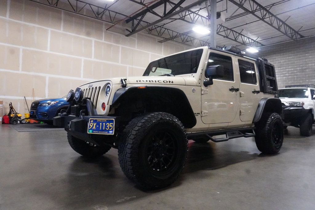 Used 2011 Jeep Wrangler Unlimited Rubicon w/ Connectivity Group image 2