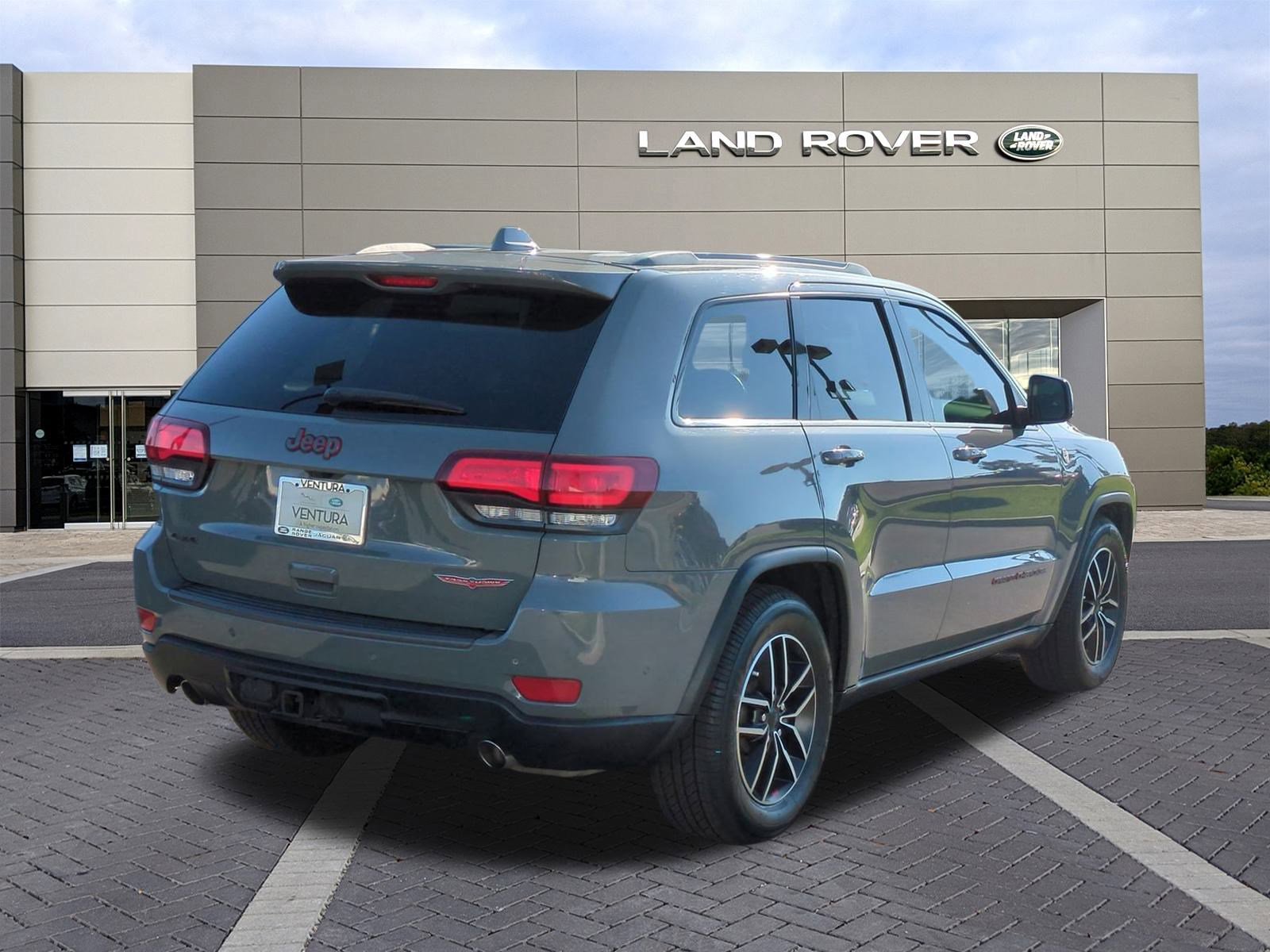 Used 2021 Jeep Grand Cherokee Trailhawk w/ Trailhawk Luxury Group image 5