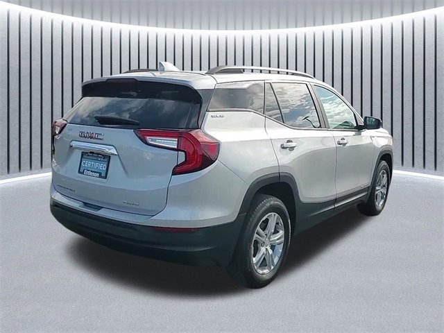 Used 2022 GMC Terrain SLE w/ Driver Convenience Package image 3