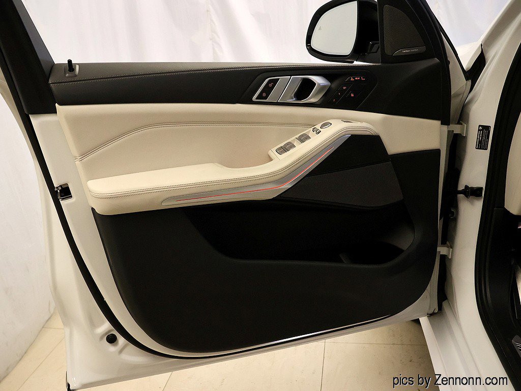 Certified 2024 BMW X7 xDrive40i w/ M Sport Package image 28