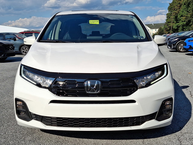 New 2026 Honda Odyssey Touring image 2