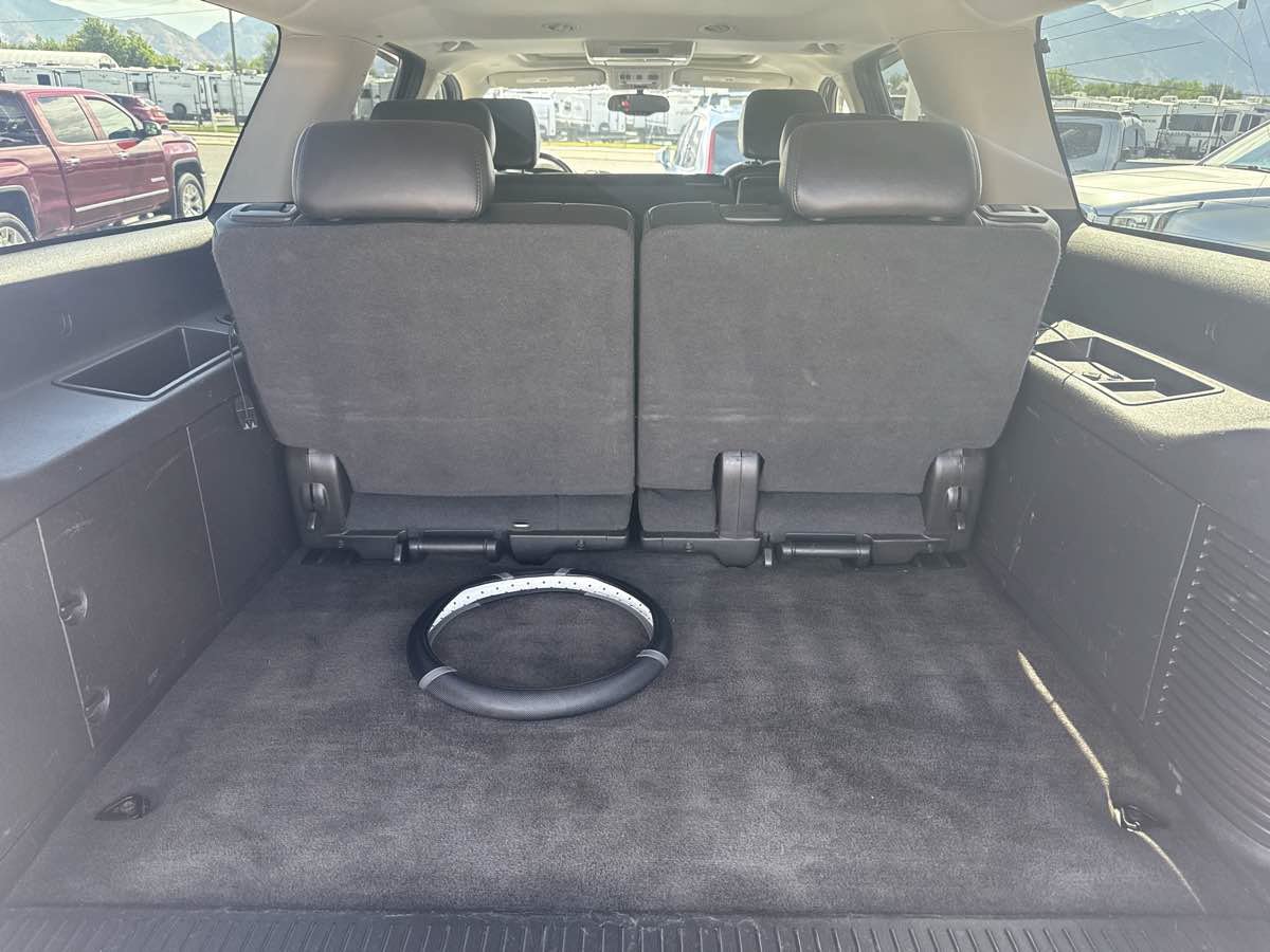 Used 2009 Chevrolet Suburban LT AWD/4WD image 18