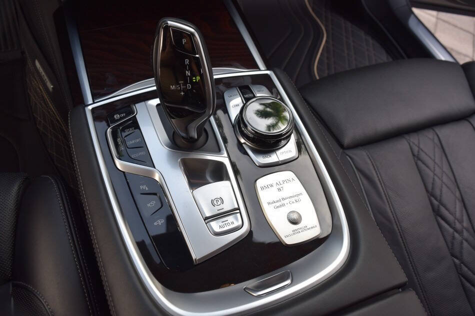 Used 2018 BMW ALPINA B7 xDrive w/ Luxury Rear Seating Package AWD/4WD image 61