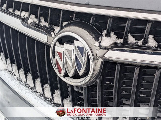 Certified 2018 Buick Enclave Essence image 9