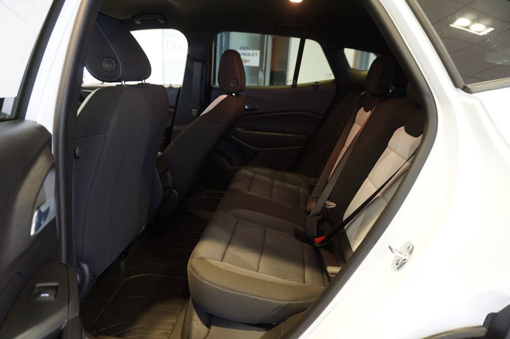 New 2026 Chevrolet Trax RS image 11