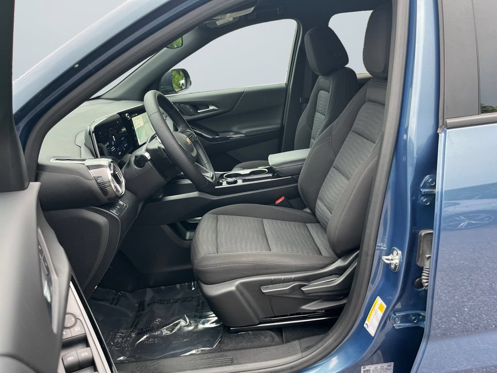 Used 2026 Chevrolet Equinox LT FWD image 9