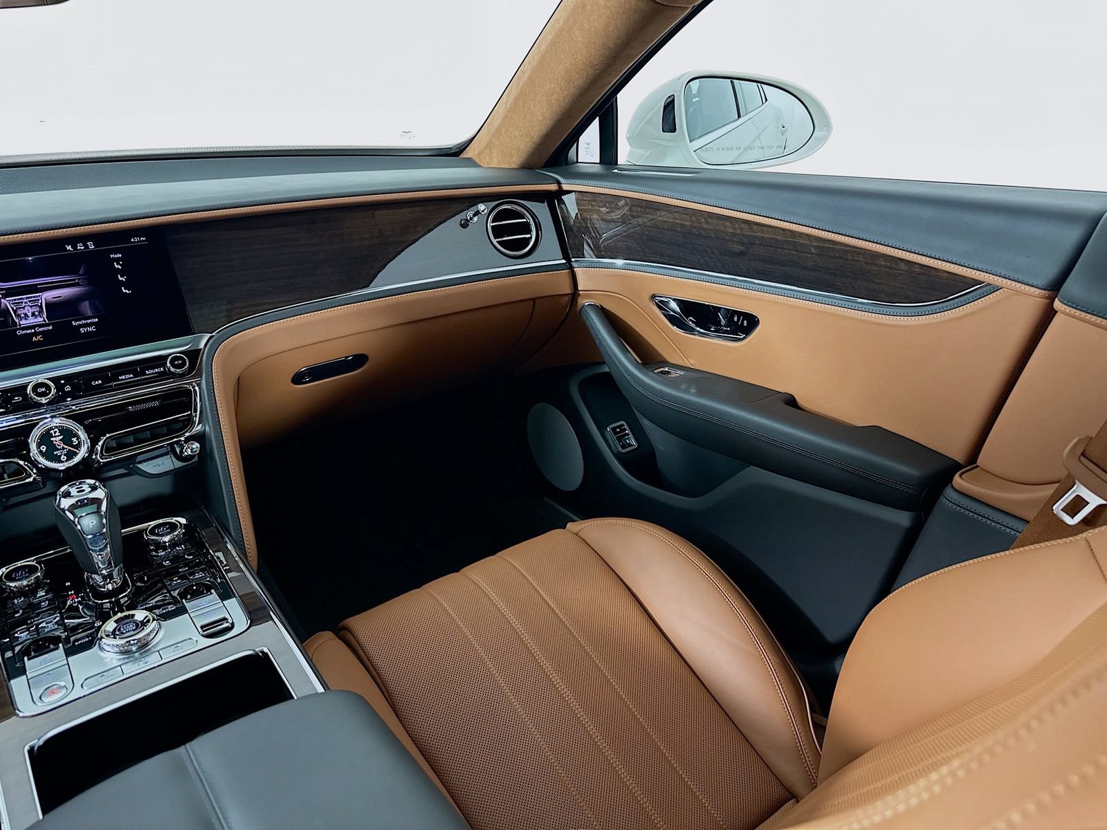 Used 2022 Bentley Flying Spur V8 AWD/4WD image 31
