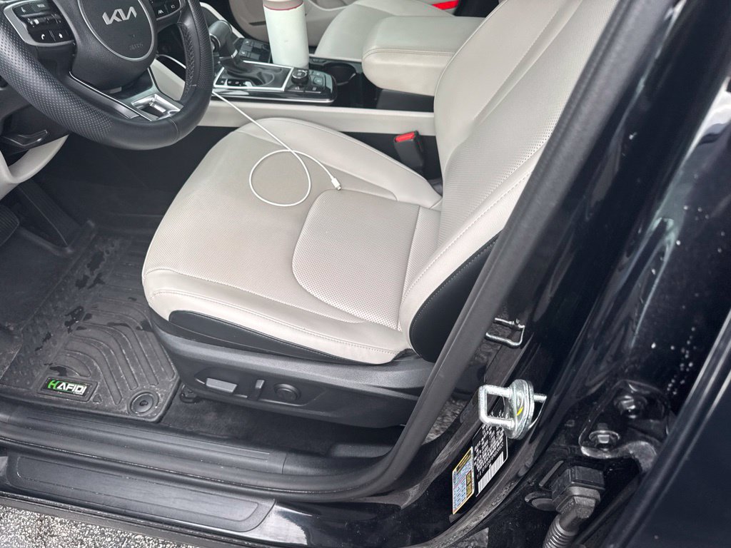 Used 2023 Kia Sportage EX FWD image 17