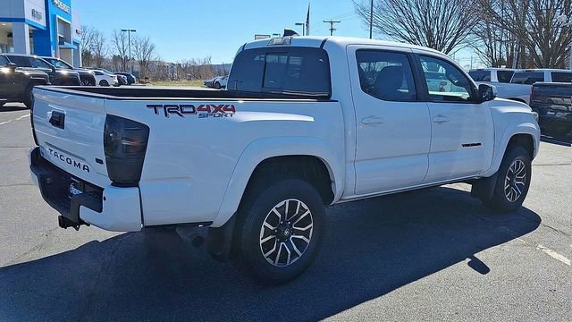 Used 2023 Toyota Tacoma TRD Sport w/ Technology Package AWD/4WD image 8