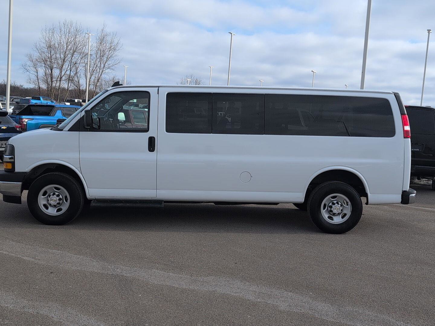 Used 2023 Chevrolet Express 3500 LT w/ LT Preferred Equipment Group image 2