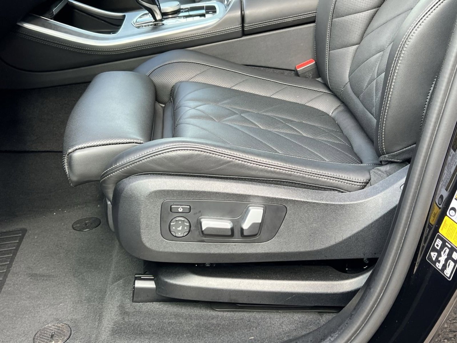 Used 2023 BMW X5 xDrive40i w/ Parking Assistance Package image 15