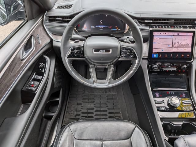 Certified 2023 Jeep Grand Cherokee Overland AWD/4WD image 15