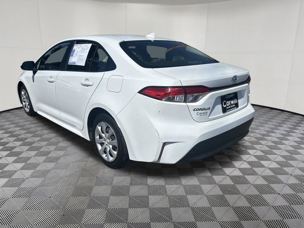 Used 2024 Toyota Corolla LE FWD image 5