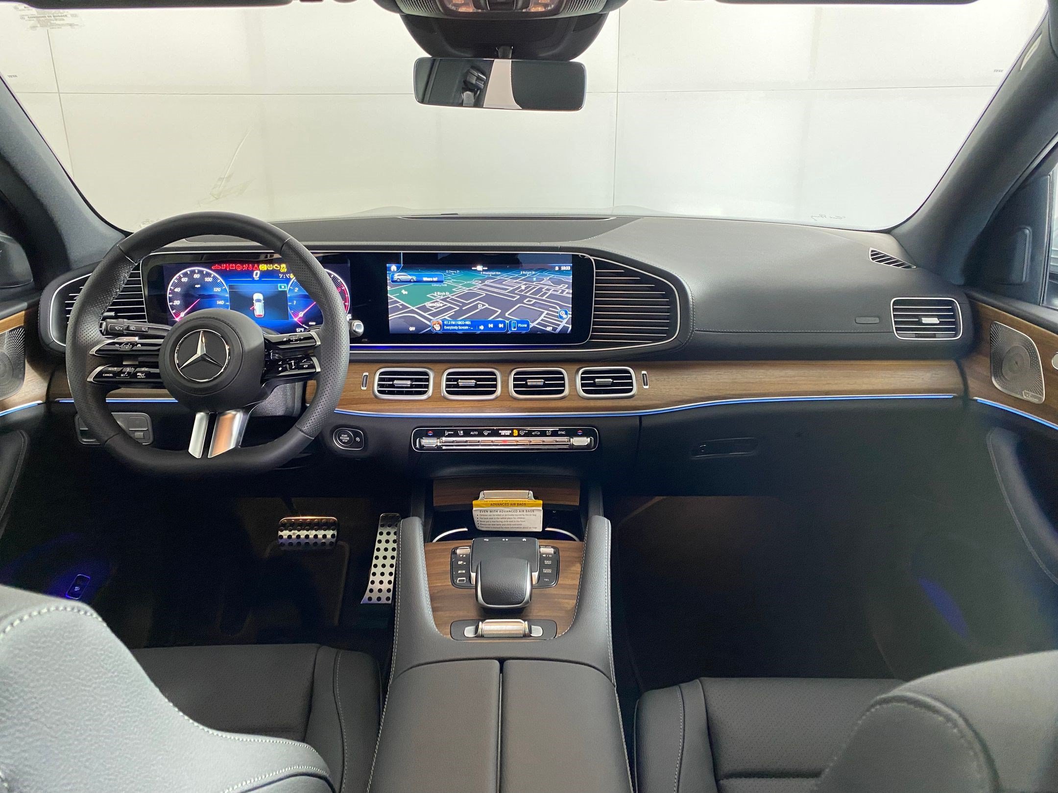 Used 2025 Mercedes-Benz GLS 450 4MATIC image 15