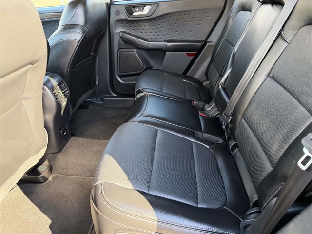 Used 2020 Ford Escape Titanium image 15