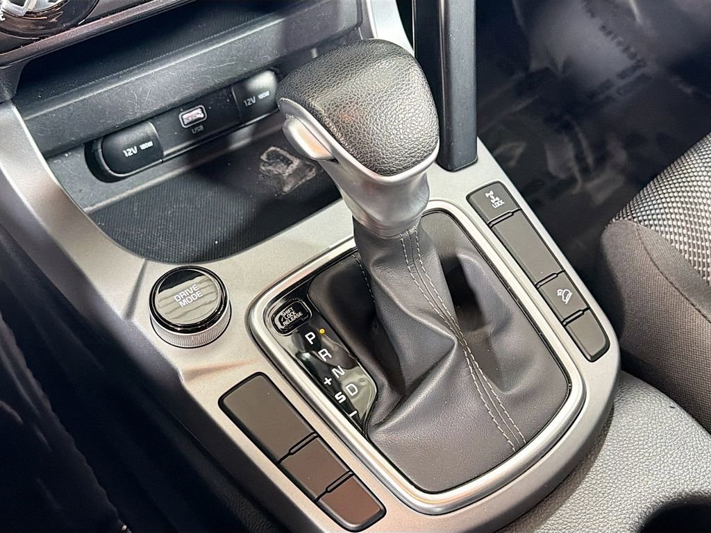 Used 2025 Kia Seltos LX AWD/4WD image 18