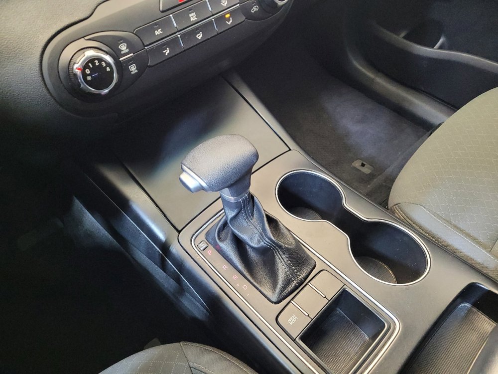 Used 2020 Kia Sorento LX image 26